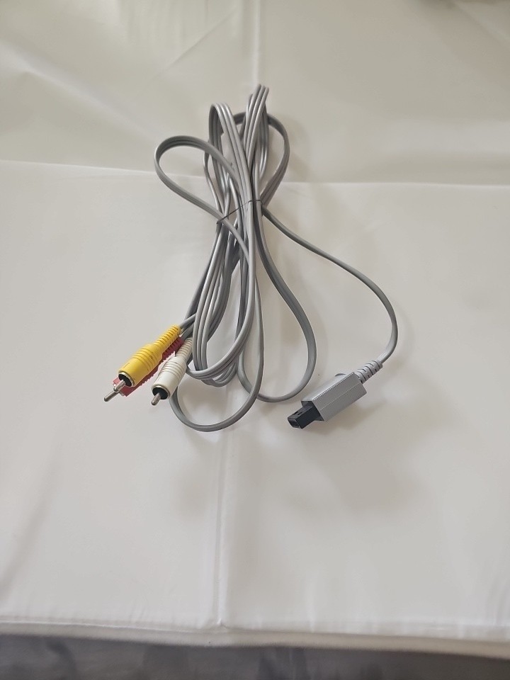 Nintendo Wii Stereo A/V cable (model RVL-009), used to connect To Tv