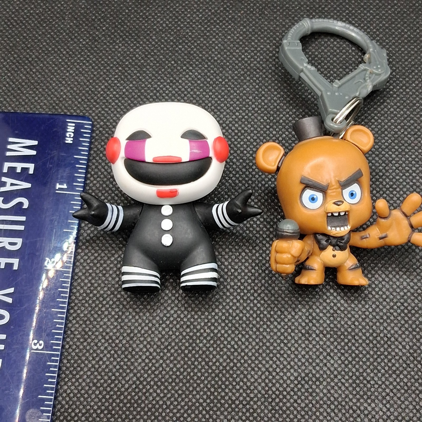 FNAF Keychain Backpack Clip Fredbear & Marionette Figure Five Nights Freddy’s