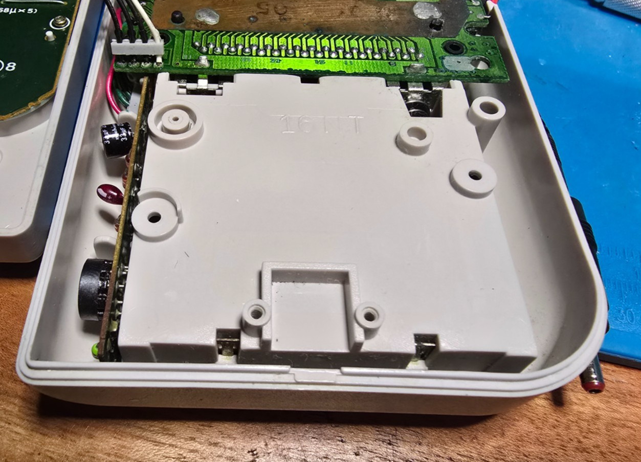 Fix Your Gameboy Audio! DMG-01 Headphone Jack Replacement PCB – PRO VERSION!