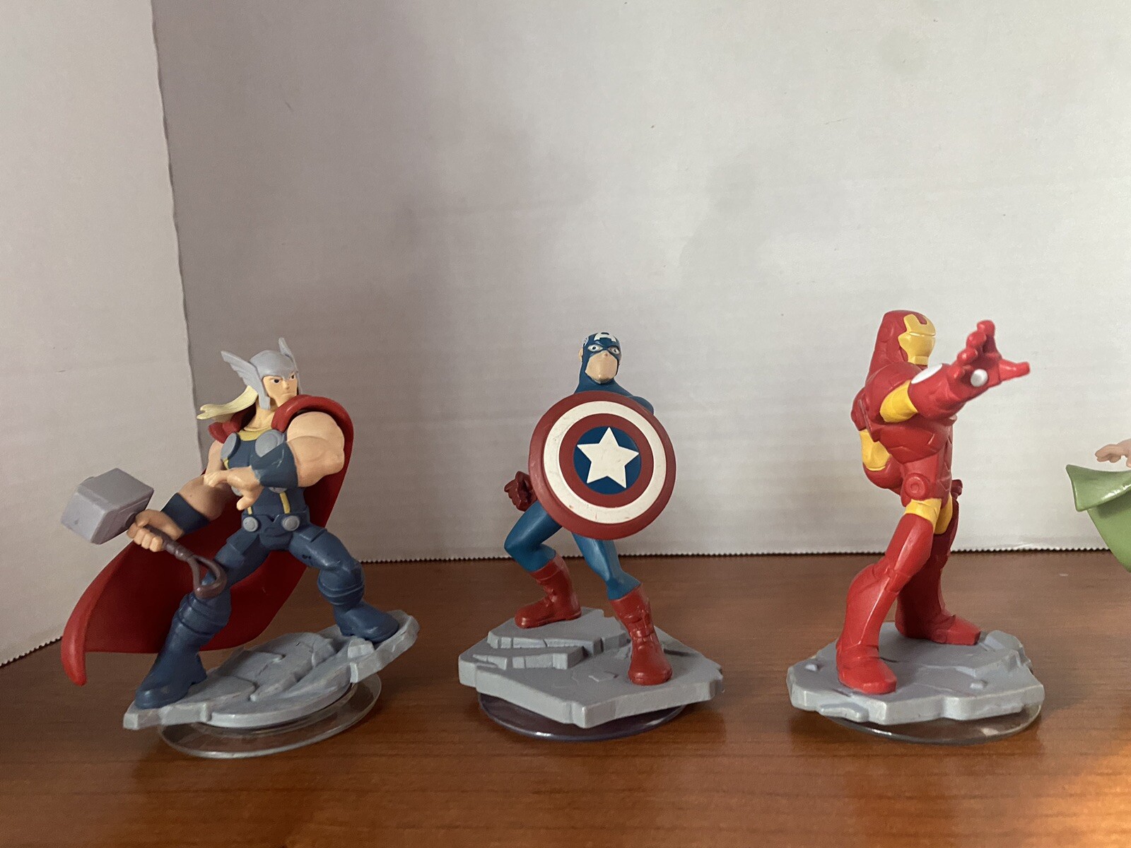 Disney Infinity Marvel Figure Lot Of 6 Iron Man, Captain America, Hulk, Thor..