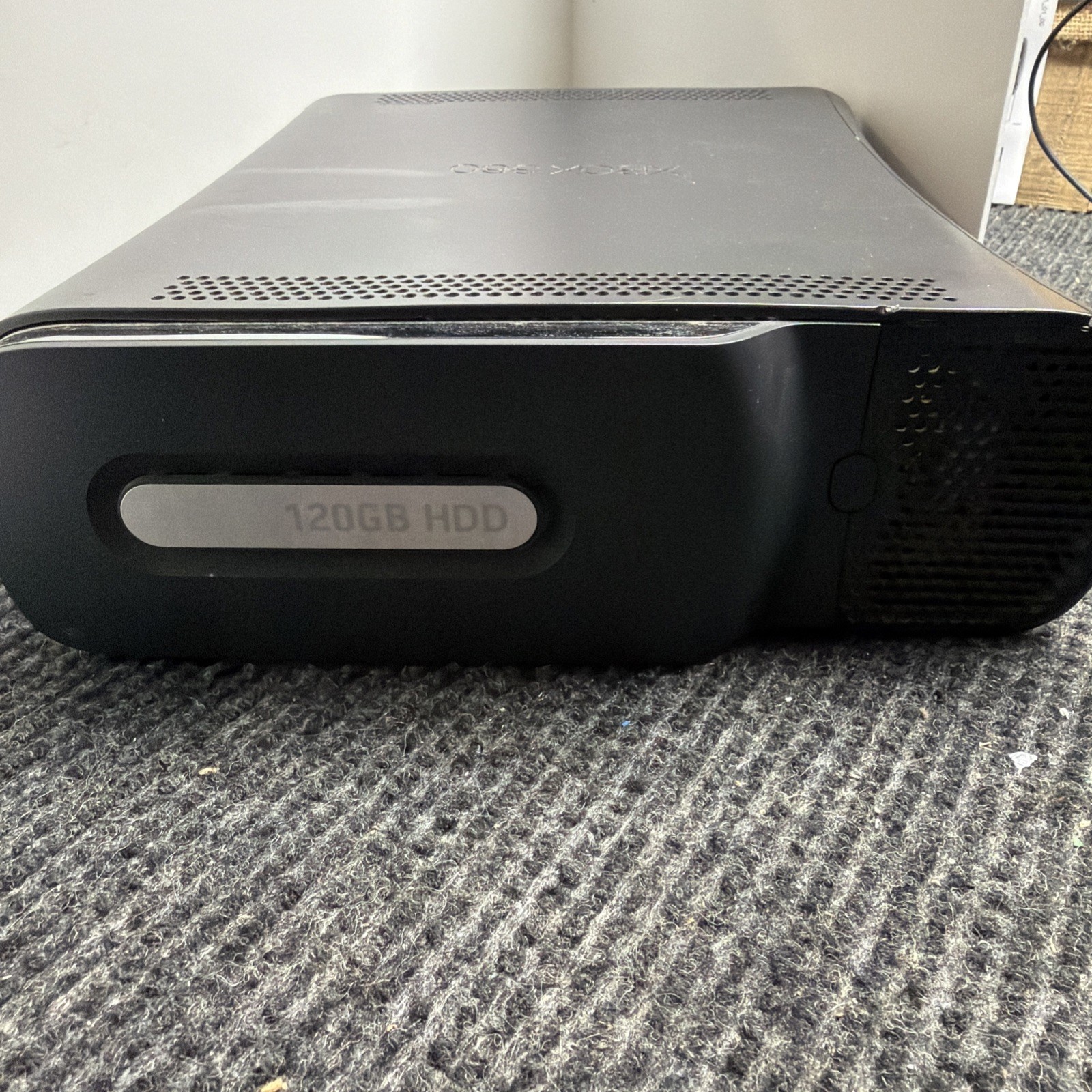 Microsoft Xbox 360 120GB HDD Falcon Phat Console 11/2009. Console Only Read Desc