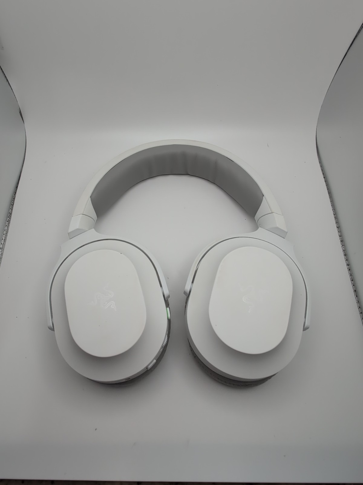 Razer Barracuda X White Wireless Multi-Platform Gaming Mobile Headset Z3#7
