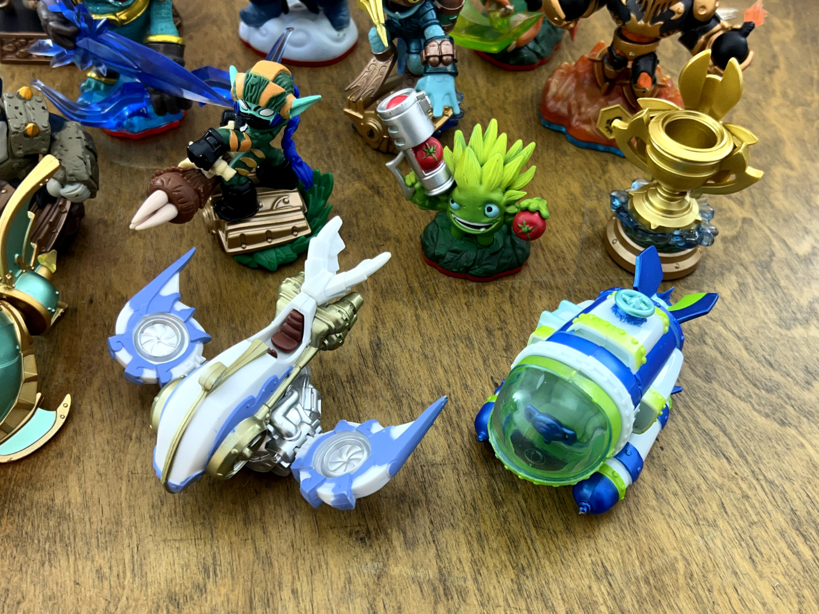 LOT (14) Activision Skylanders Figures & Vehicles Video Game Good Condition
