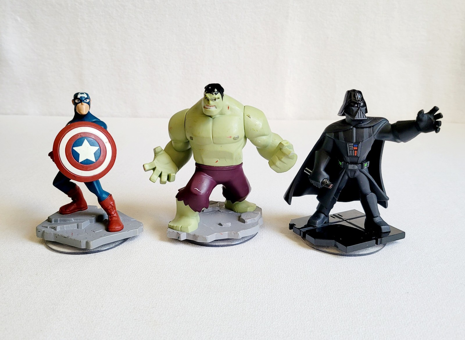 Disney Infinity 2.0 Hulk & Capt. America & 3.0 Darth Vader (no lightsaber; wear)