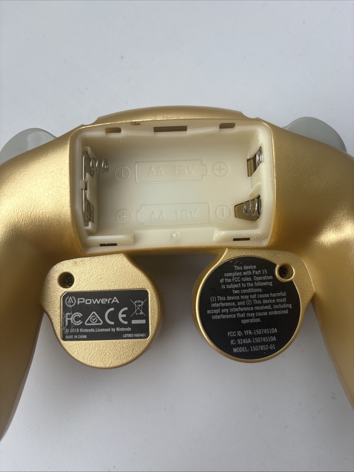Nintendo Switch Controller GameCube Style Gold Turns ON Battery’s Not Included