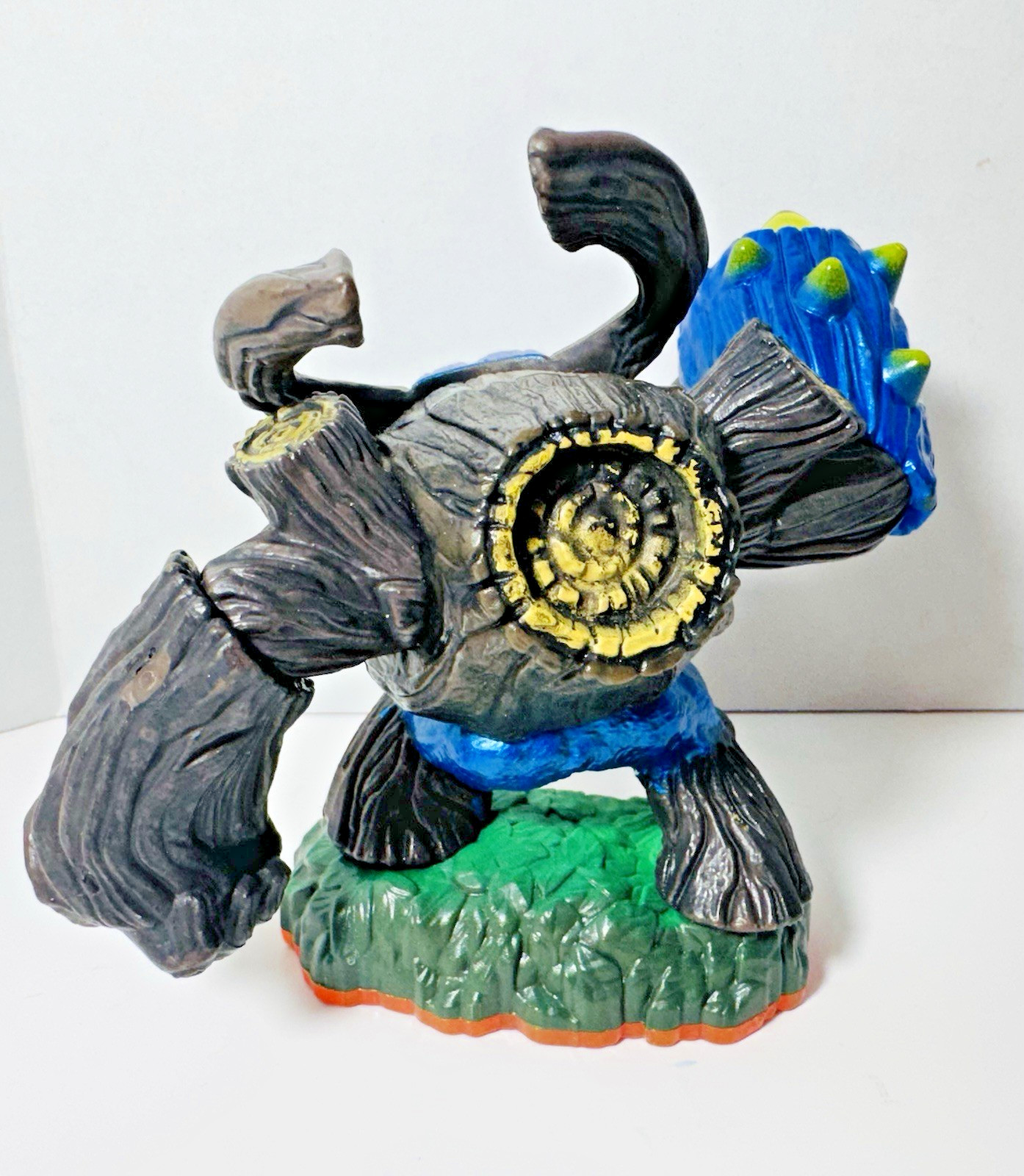 Skylanders Giants Gnarly Tree Rex Character Figure