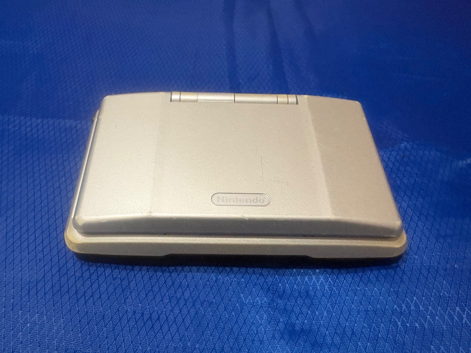 Nintendo DS Handheld System – Silver tested and working