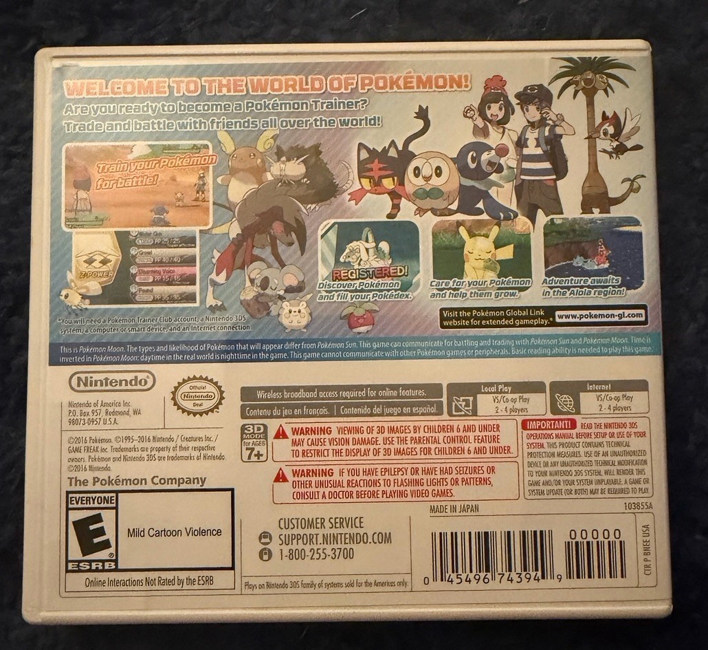 Pokémon Moon For Nintendo 3DS! In Case with Book!