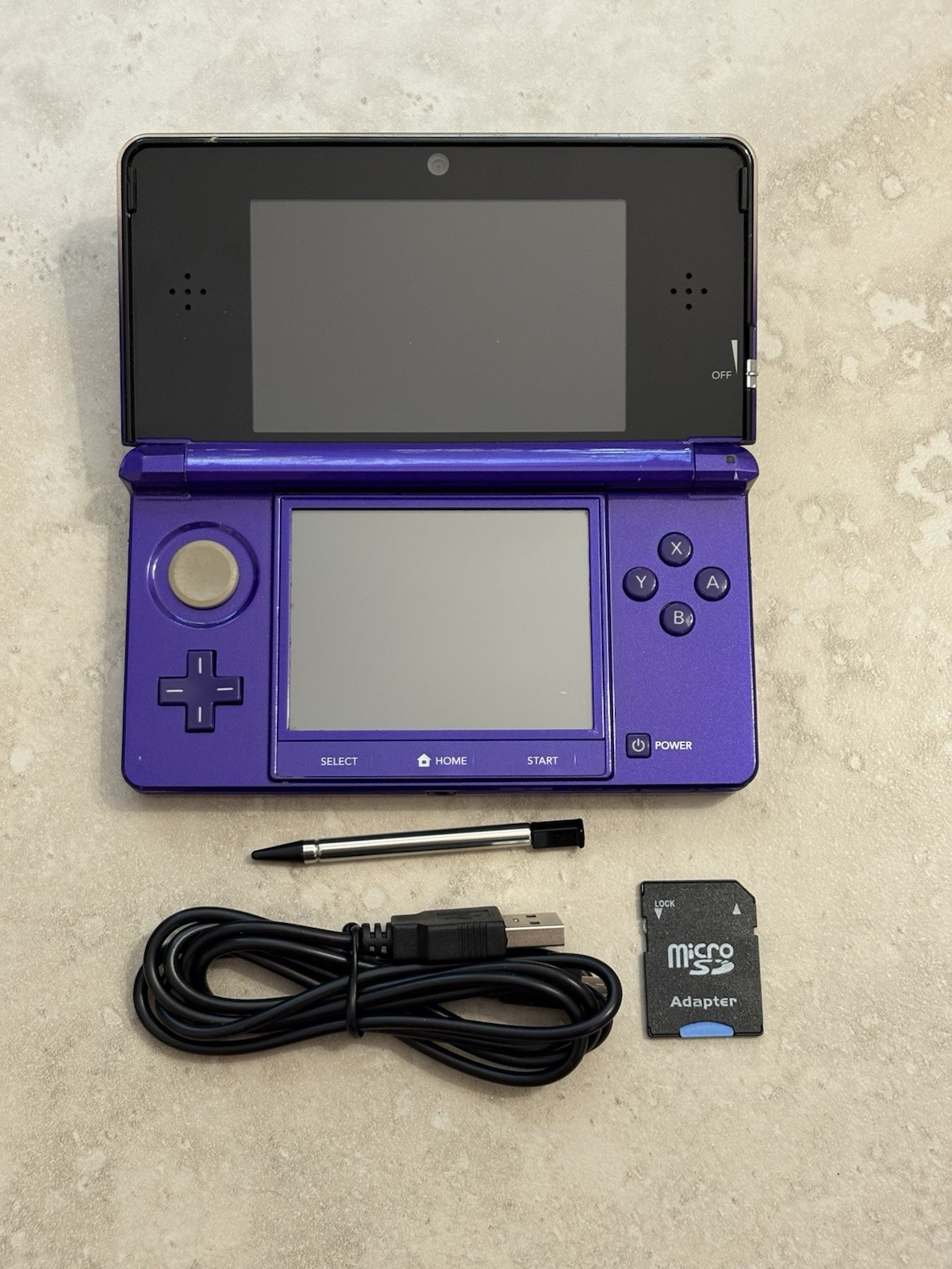 Nintendo 3ds Midnight Purple Near mint Condition USA Region With Charger