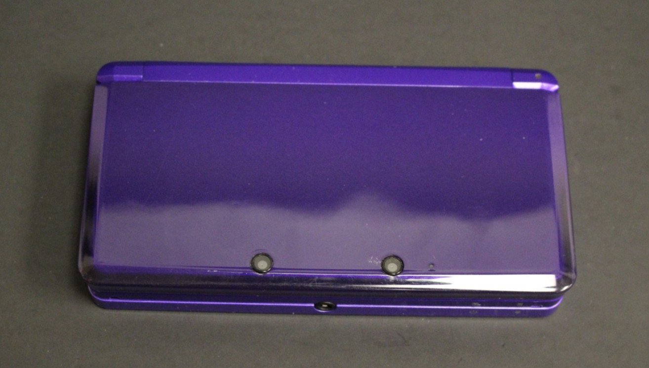 (RI2) Nintendo 3DS Midnight Purple System CTR-001 w/ Charger