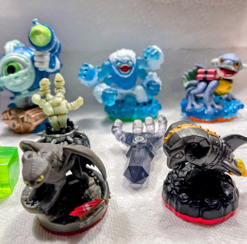 Activision Skylanders Spyro’s Adventure Figure Lot – Lot of 10 figures
