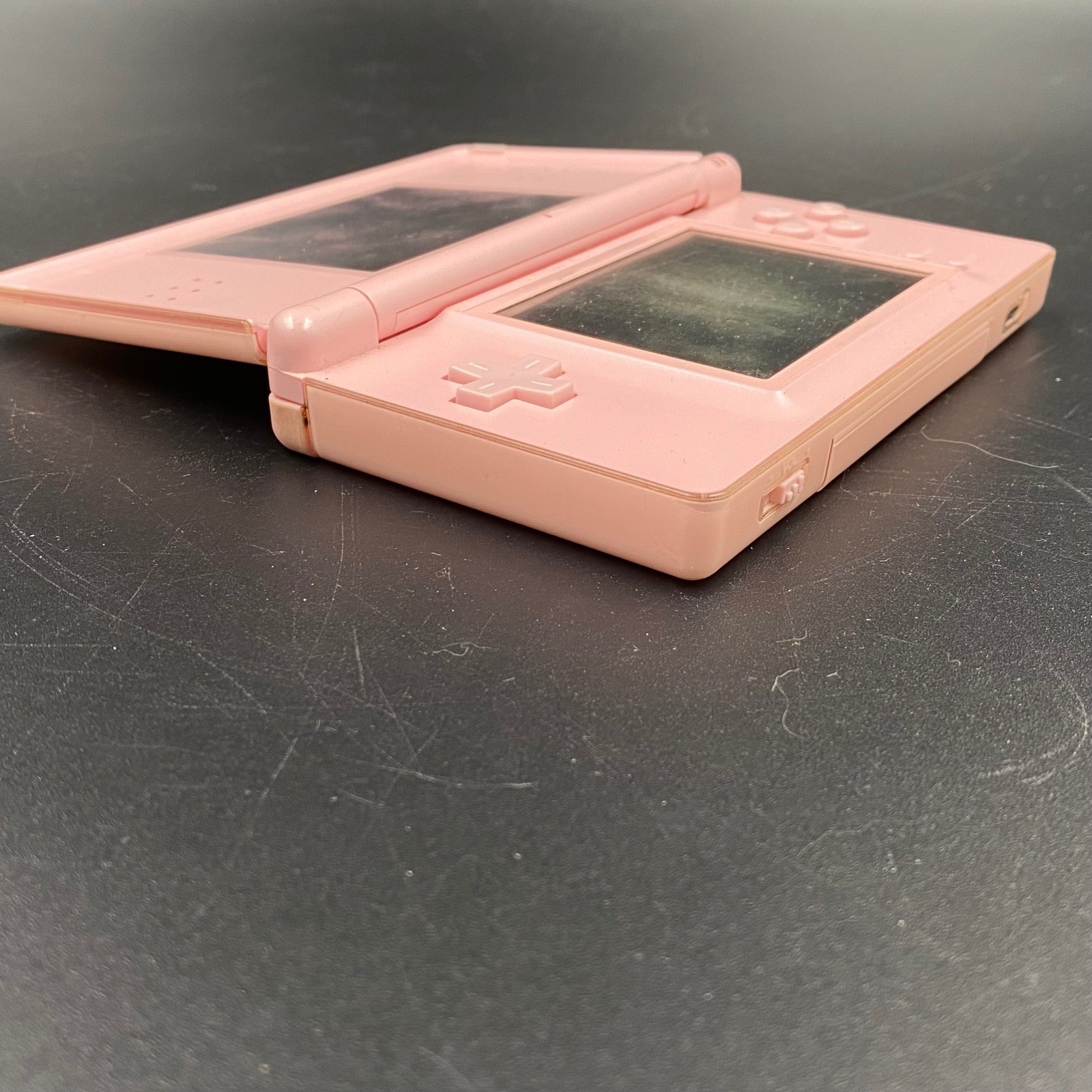 Nintendo DS Lite Handheld Console Pink USG-001 Gaming GBA Slot Broken Hinge