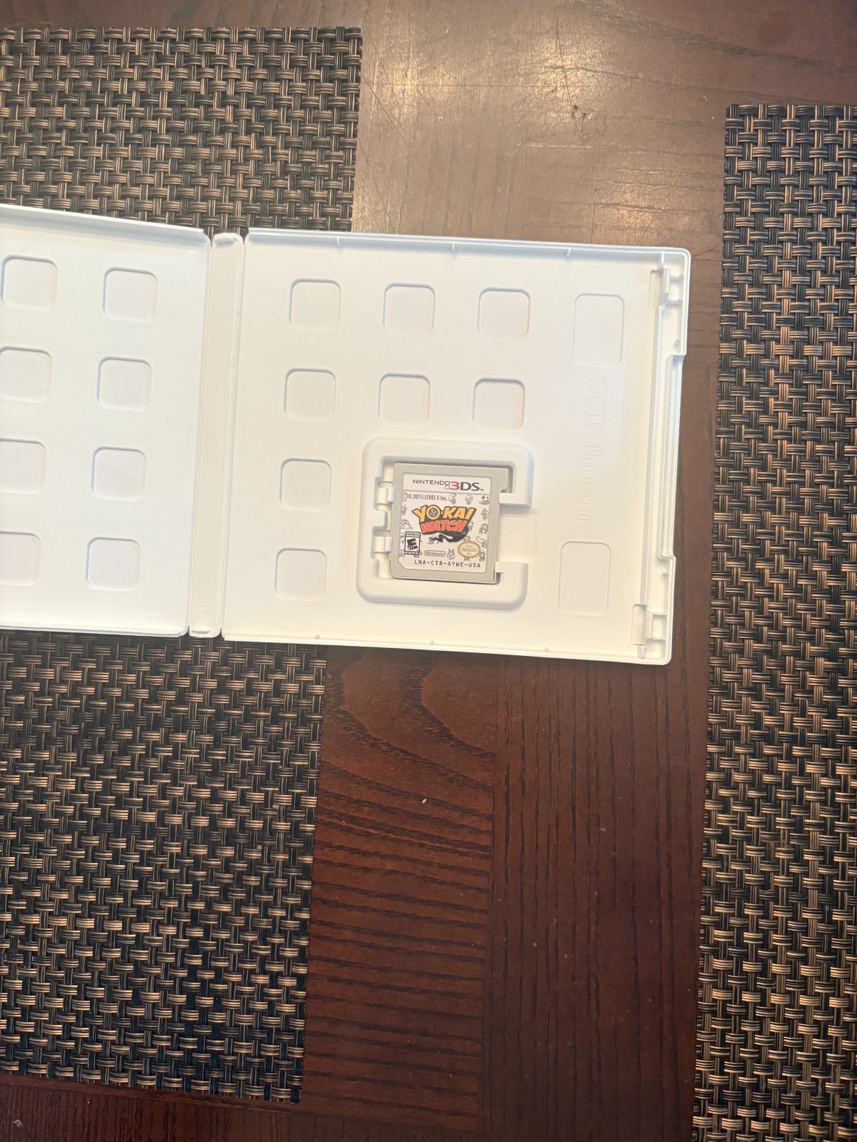 Yo-Kai Watch (Nintendo 3DS, 2015)