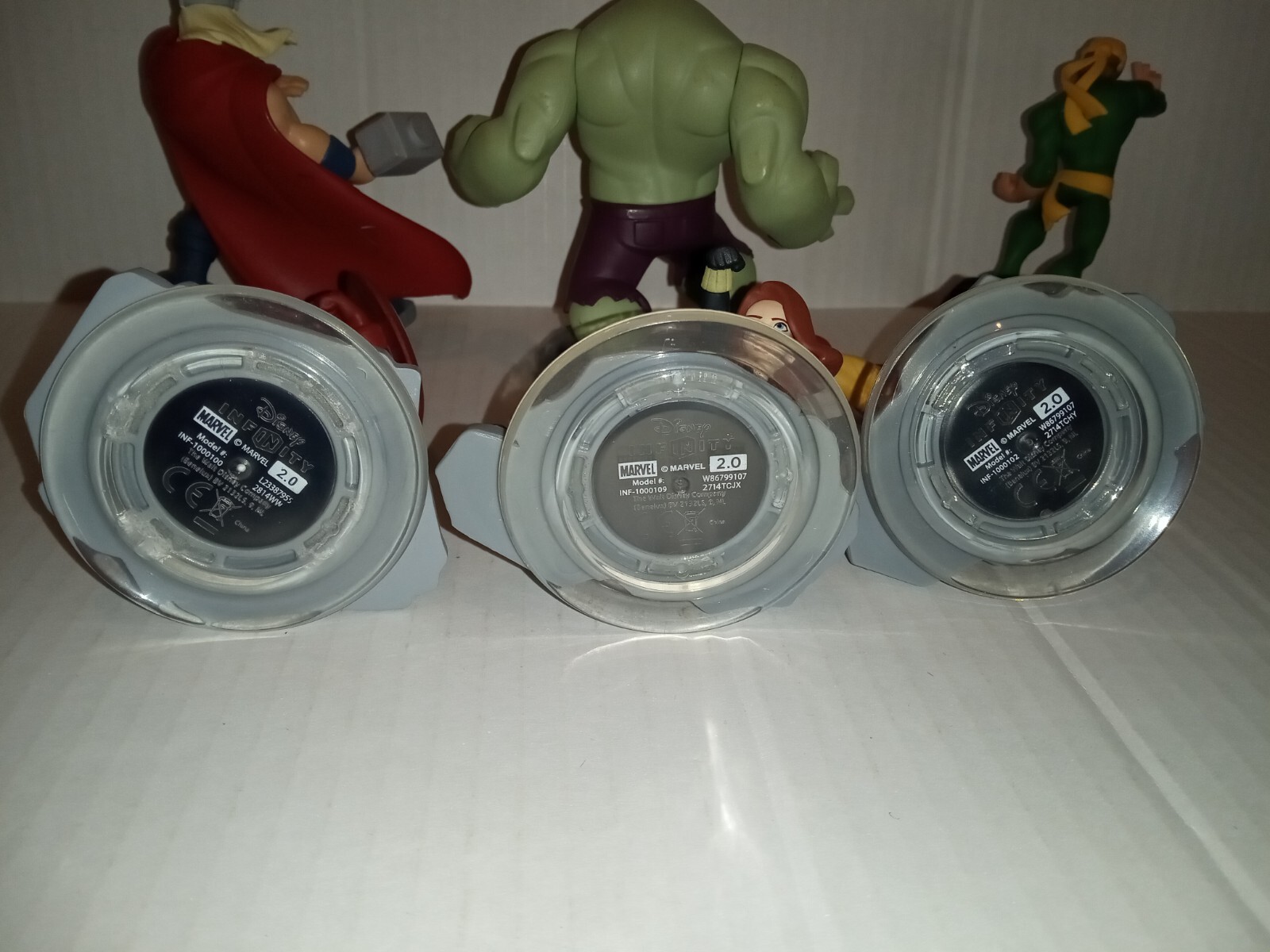6 Disney Infinity 2.0 Marvel Avengers Thor Hulk Captain America Iron Man lot (A)