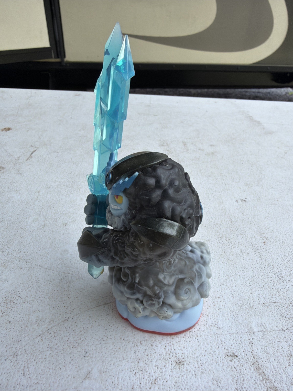 Skylanders Trap Team THUNDERBOLT Model No. 87171888