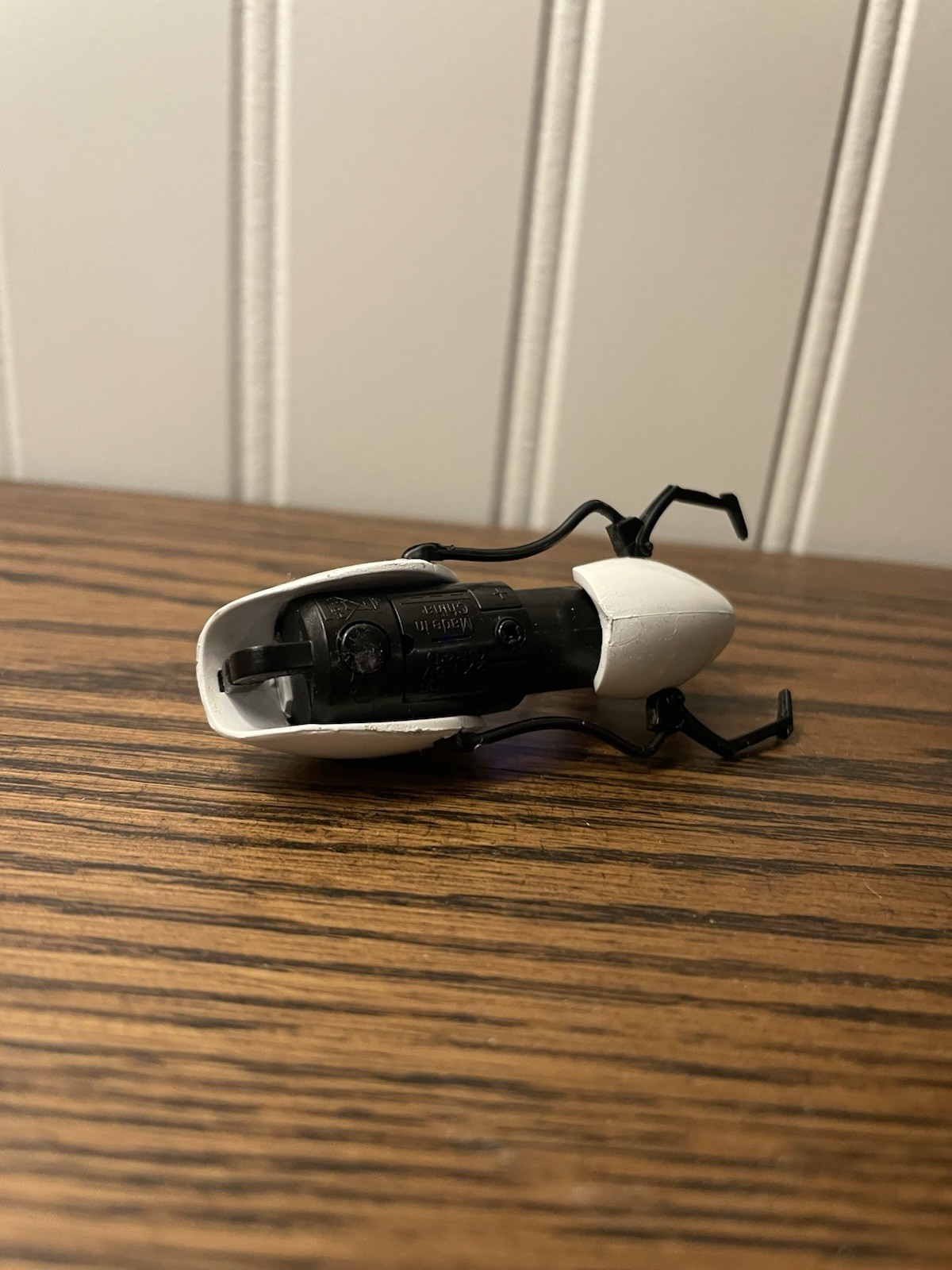 Portal 2 Aperture Science Portal Gun Replica Tiny NECA