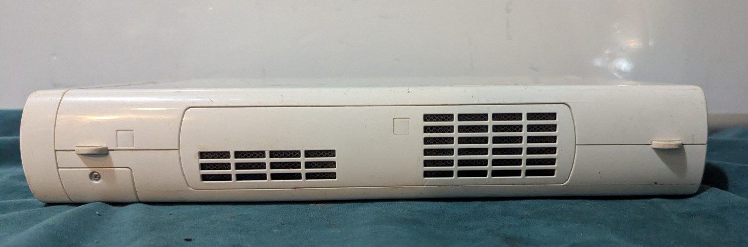 Nintendo Wii U WUP-001 8GB White CONSOLE ONLY!