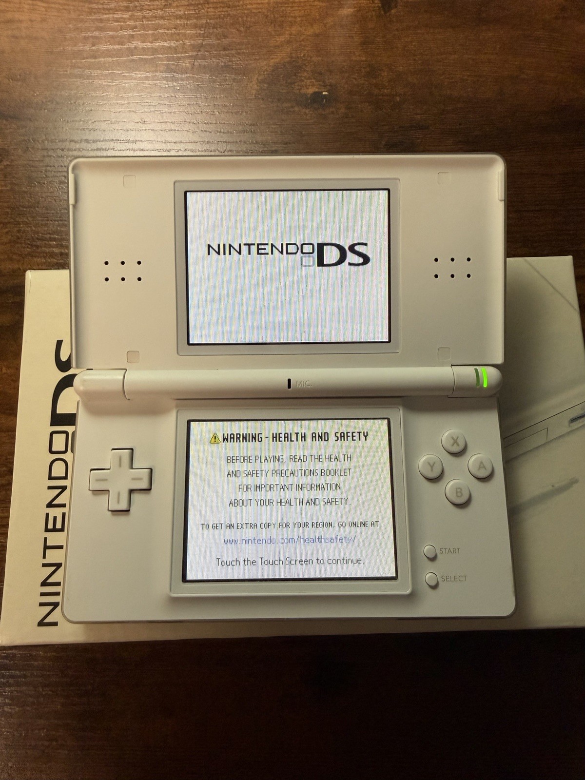 Nintendo DS Lite – White