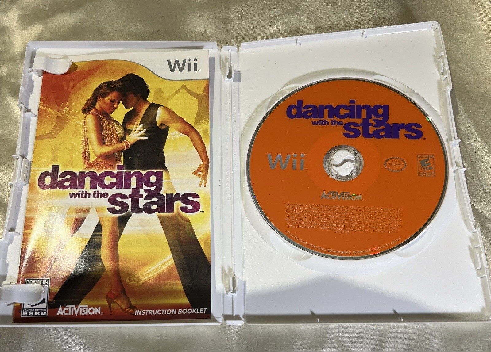 Lot of 3 NINTENDO Wii GAMES -Family Gameshow, Dancing w/Stars, Winter Sports- E