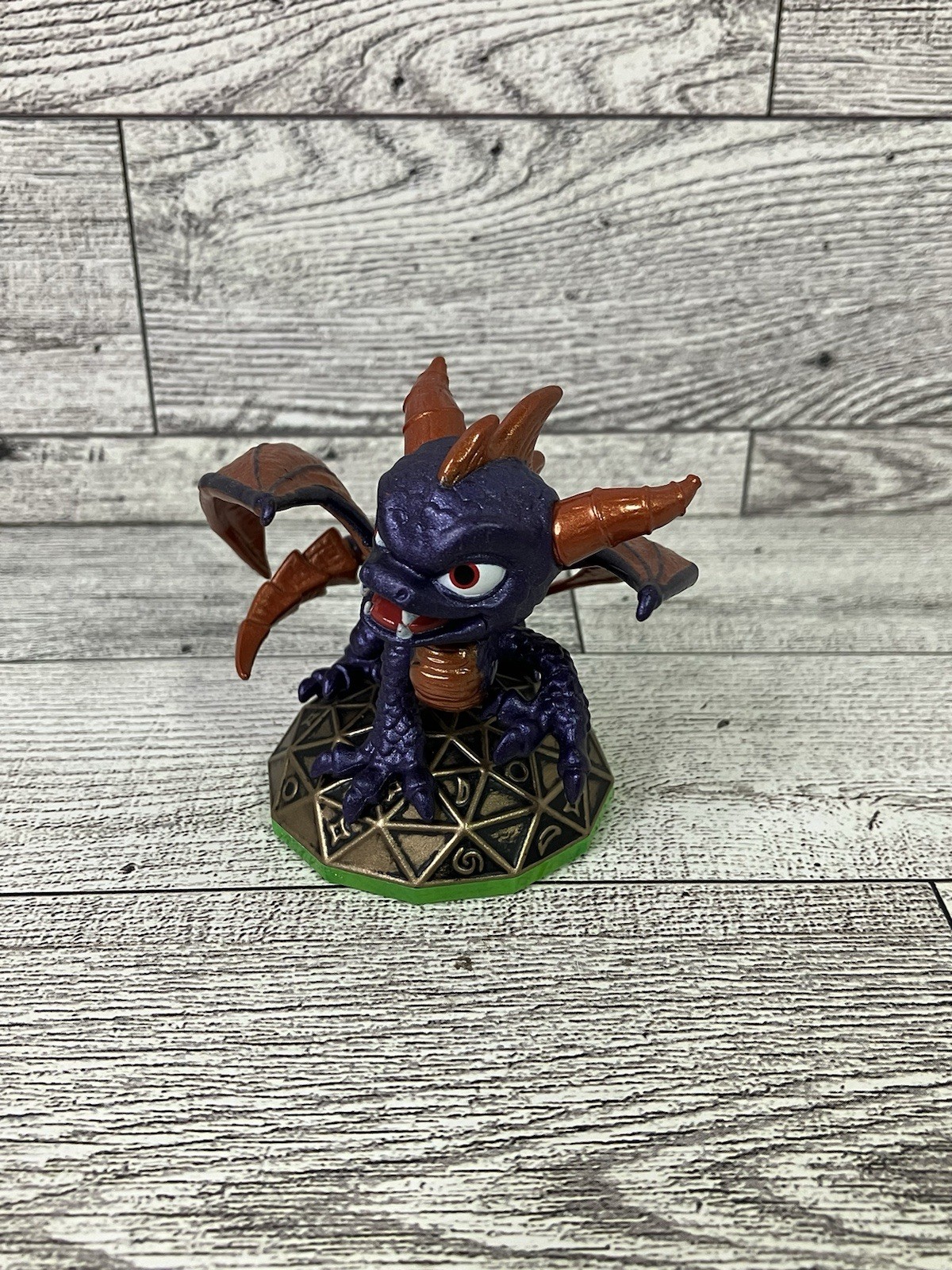 Skylanders Spyro’s Adventure Dragon Series 1 Figure Activision Trap Team Giants