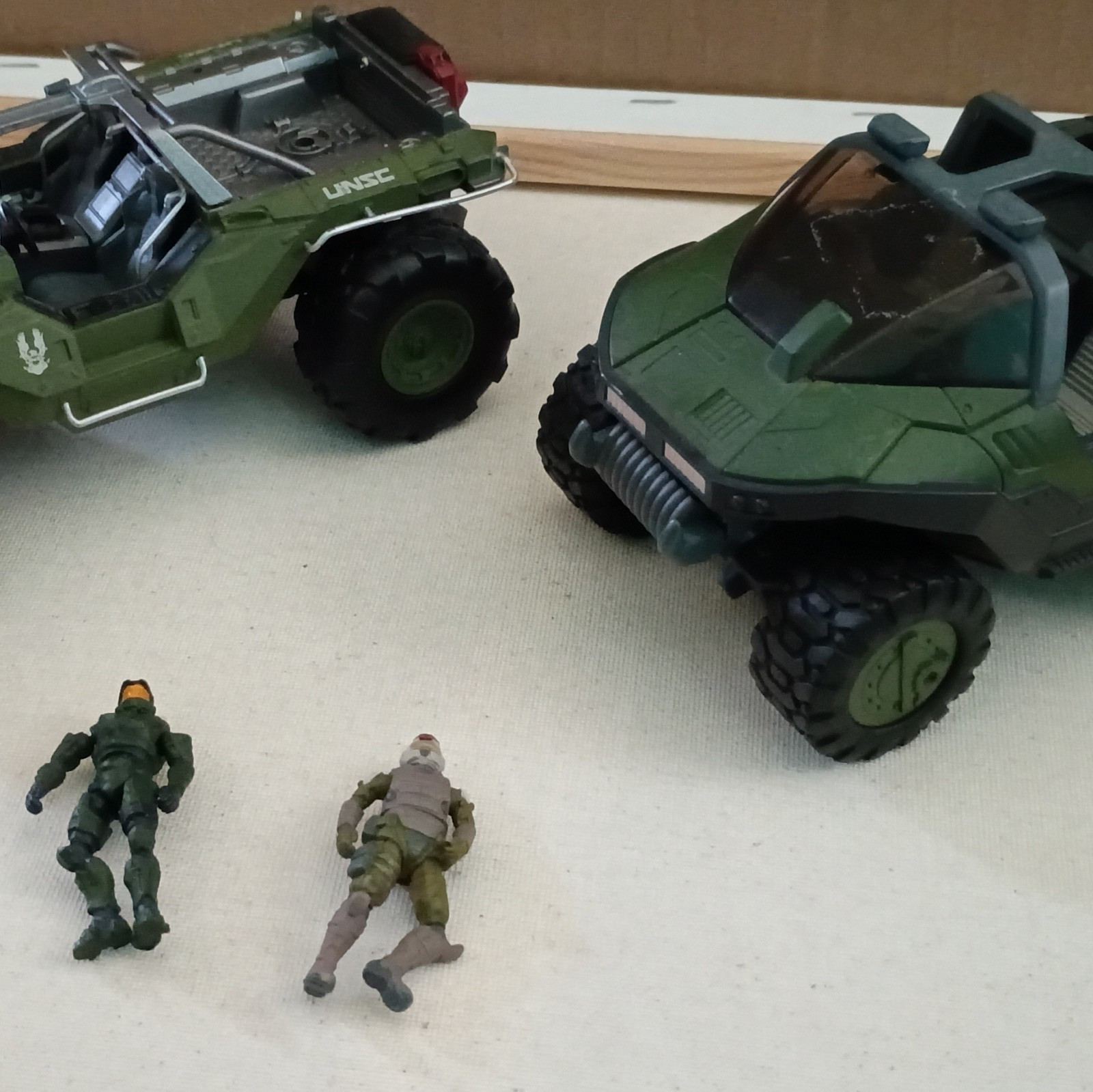 Rare Halo UNSC Warthog Vehicle Figure Lot w/ Master Chief Action Figure