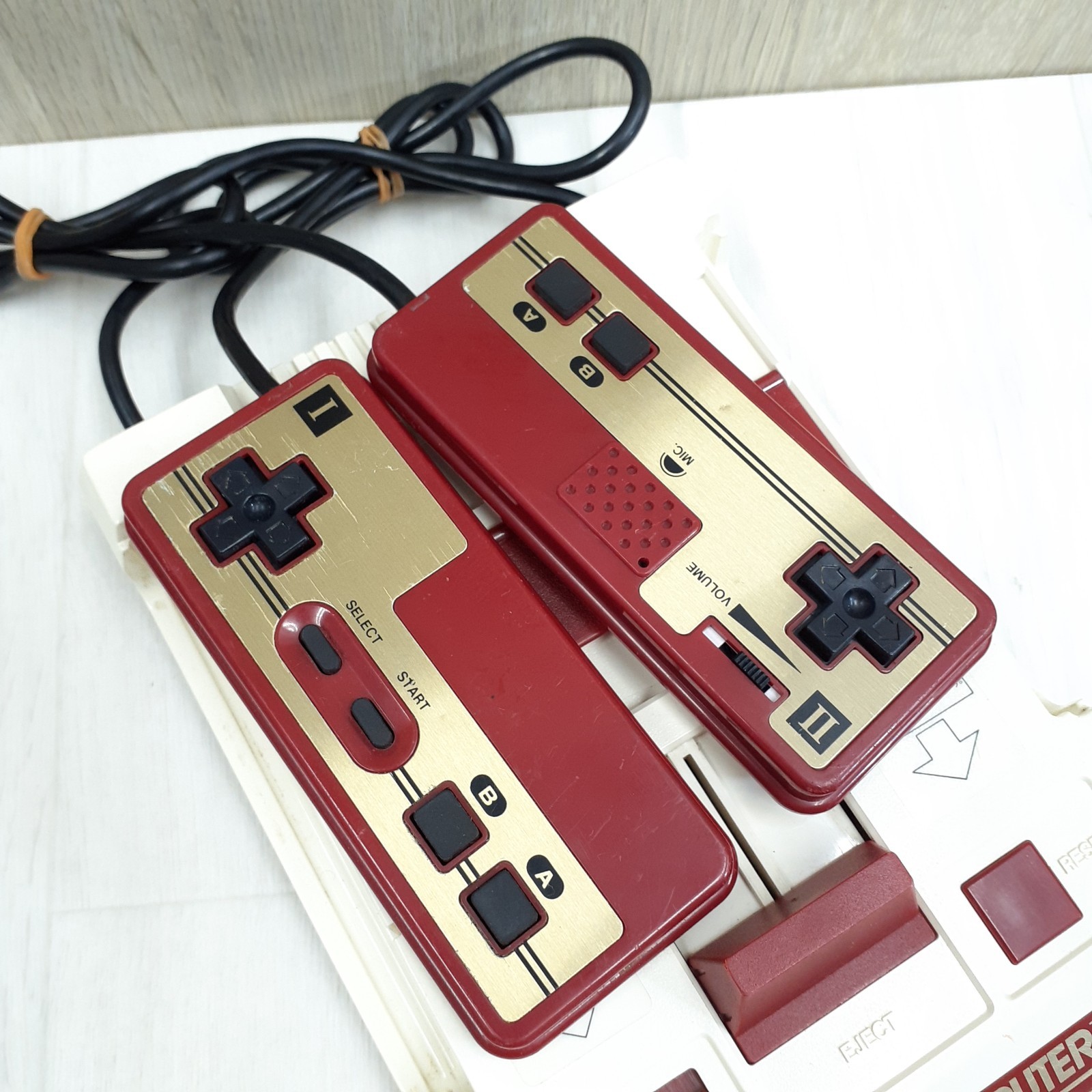 Nintendo Japanese Famicom Console with Square Button Initial Model RARE HVC-001