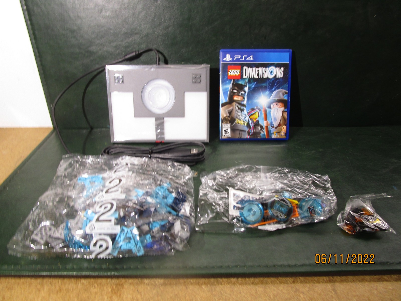 Lego Dimensions PS4 Game w Extras