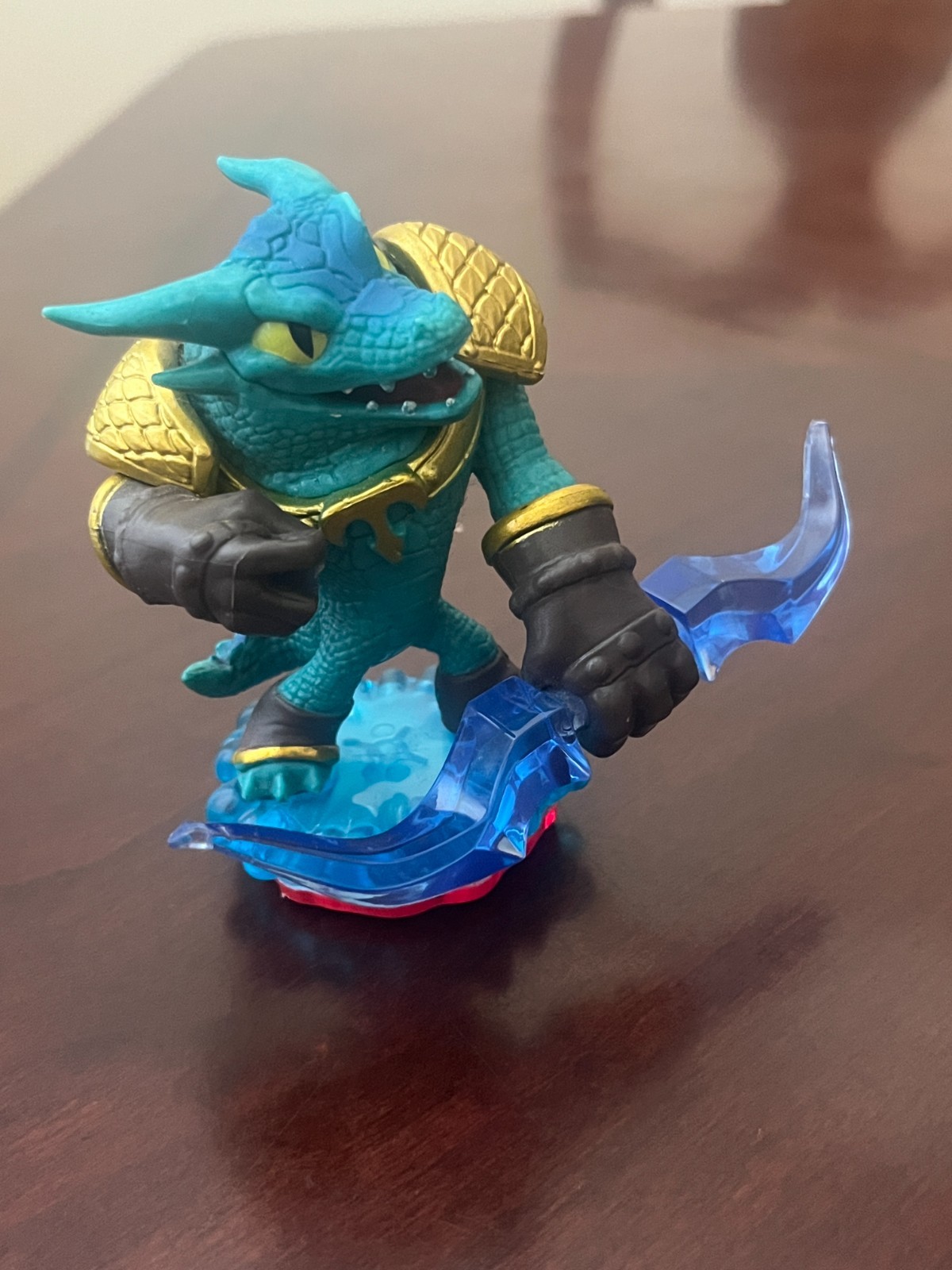 LARGE SKYLANDERS LOT: 40+Figures, 4 Vehicles, Items, Card/Stickers,PORTAL/GAMES!