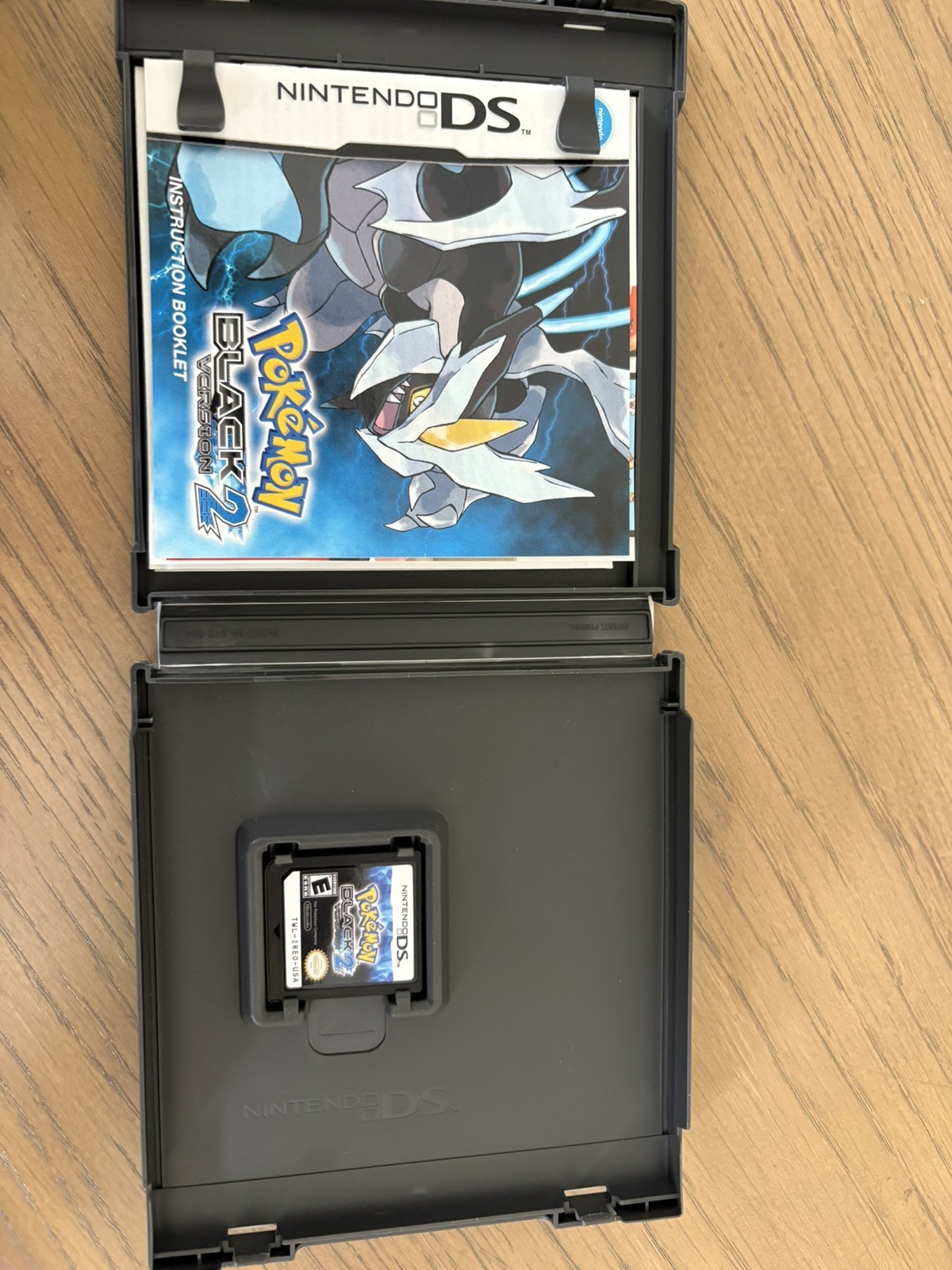 Pokémon Black Version 2 (Nintendo DS, 2012)