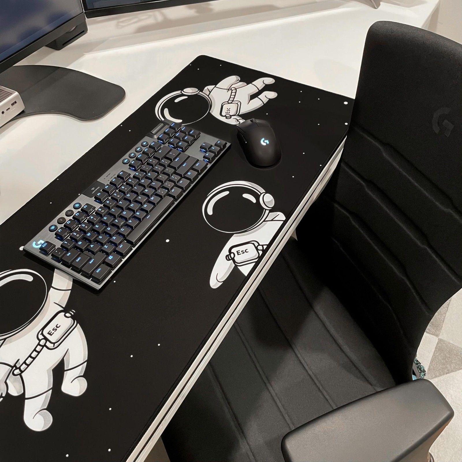 keycadets Gravity Gaming Mouse Pad, Extra Large Desk Pad for Keyboard and Mou…