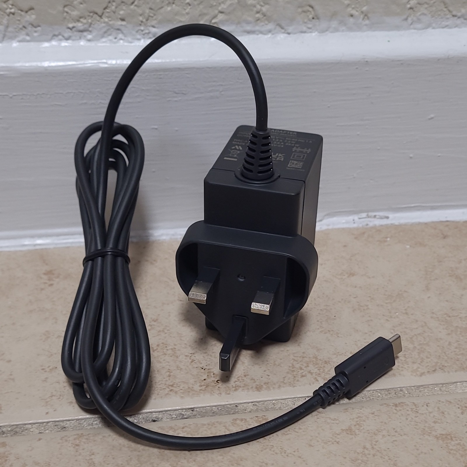 Nintendo HAC-002 (UKV) AC Adapter USB-C Charger for Switch Console UK Plug