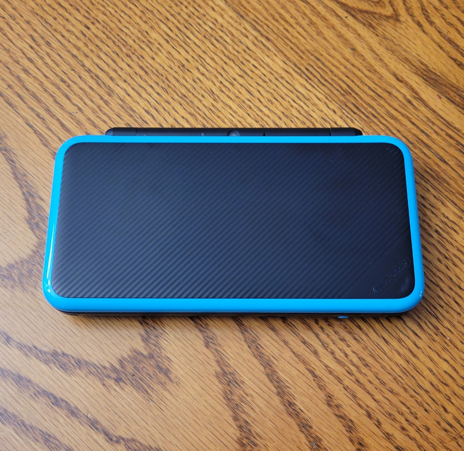 New Nintendo 2DS XL Black / Turquoise – 64GB – Charger and Grip – Fast Ship!!