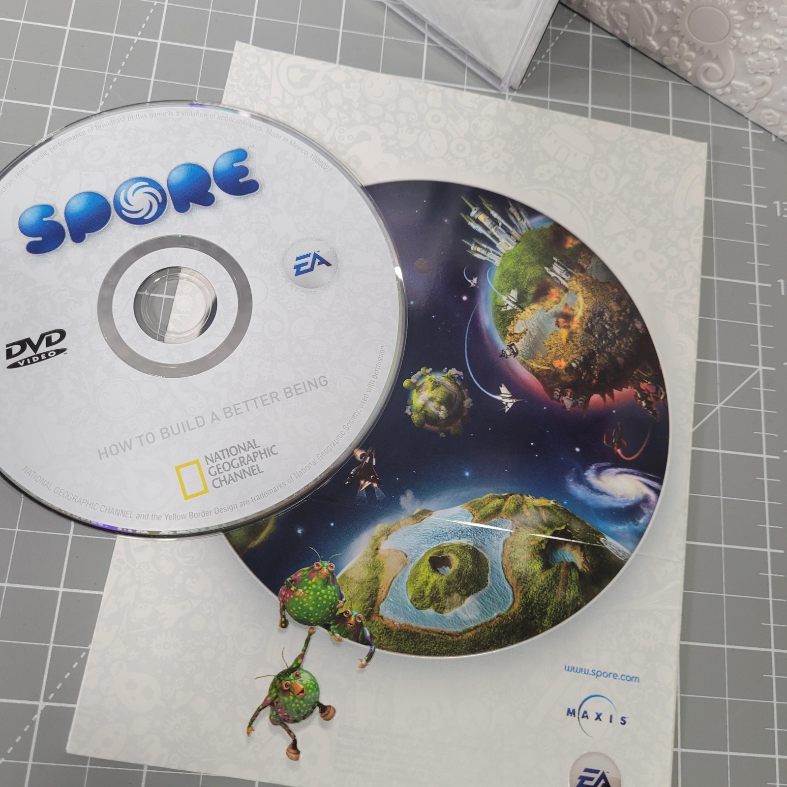 Spore Galactic Edition PC Mac DVD-ROM Complete Box Set EA Maxis Nat Geo DVD