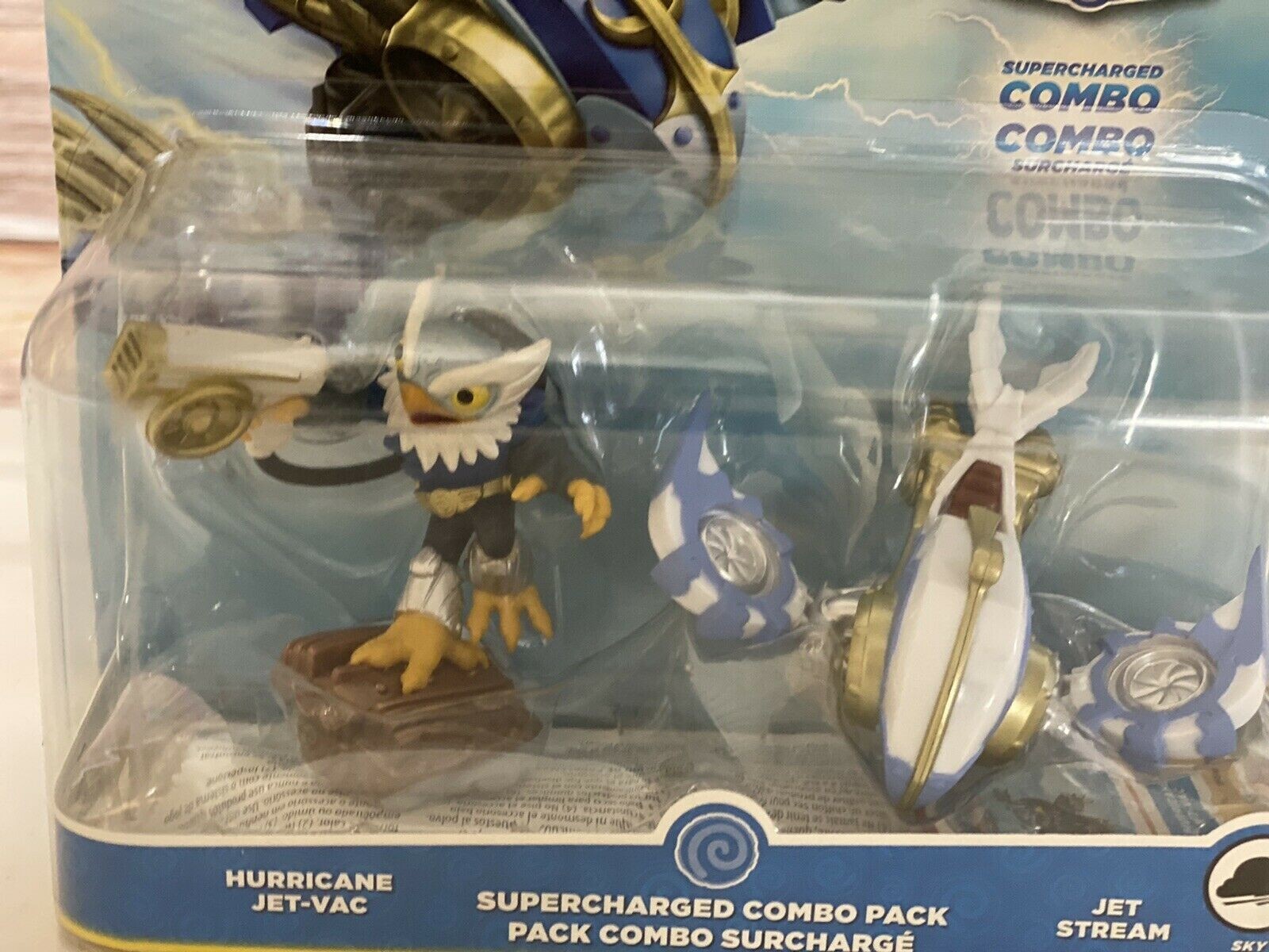 Skylander Super Chargers Hurricane Supercharged Combo Pack (NEW DENTED BOX)