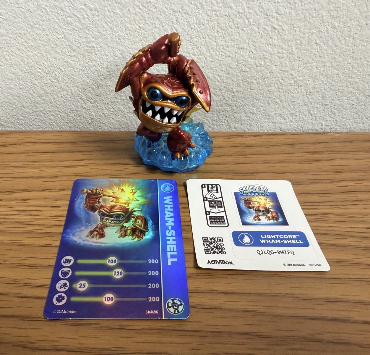 Skylanders Swap Force Wham-Shell Lightcore 84676888 2013 W/ Stat Card Sticker