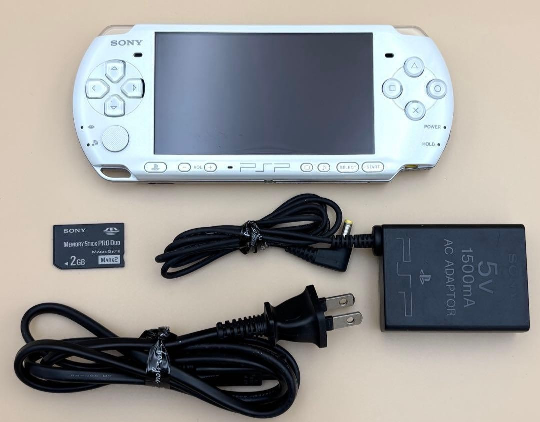 Excellent Sony PSP 3000 Pearl White Tested