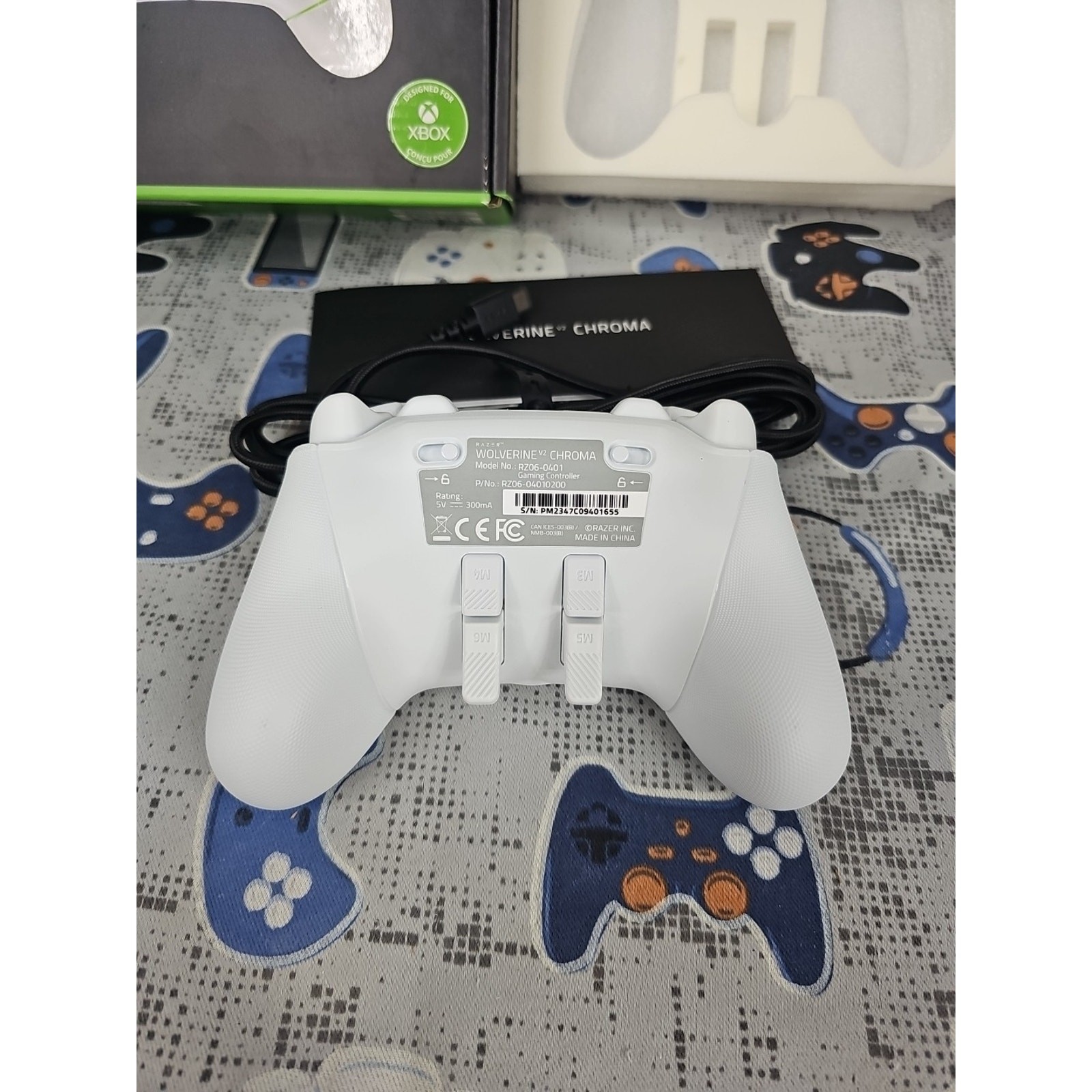 Razer Wolverine V2 Chroma Controller for Microsoft Xbox One/Series S/X/PC- White