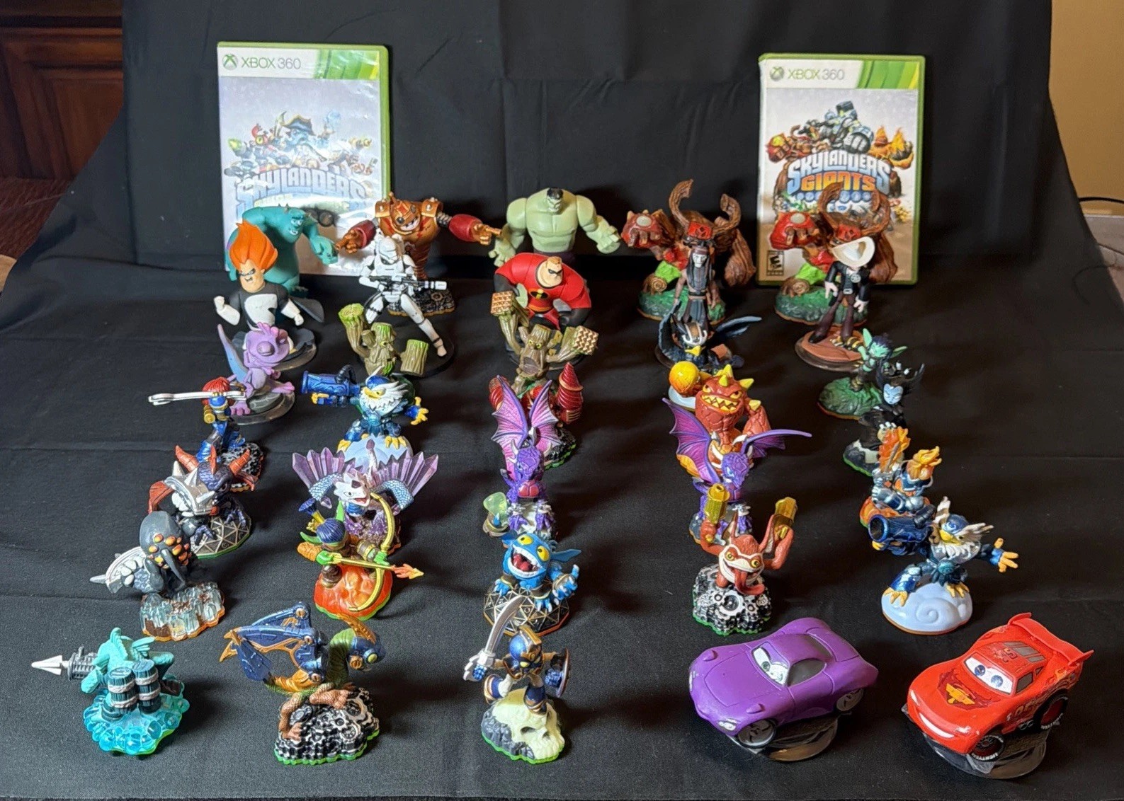 Skylanders Mixed Lot Of 35 Action Figure Toys+vehicles+2 Xbox Game DVDs