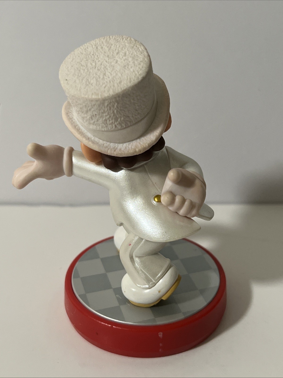 Nintendo Super Mario Odyssey Wedding Outfit amiibo NVL-001 389000ABATW5) Figure
