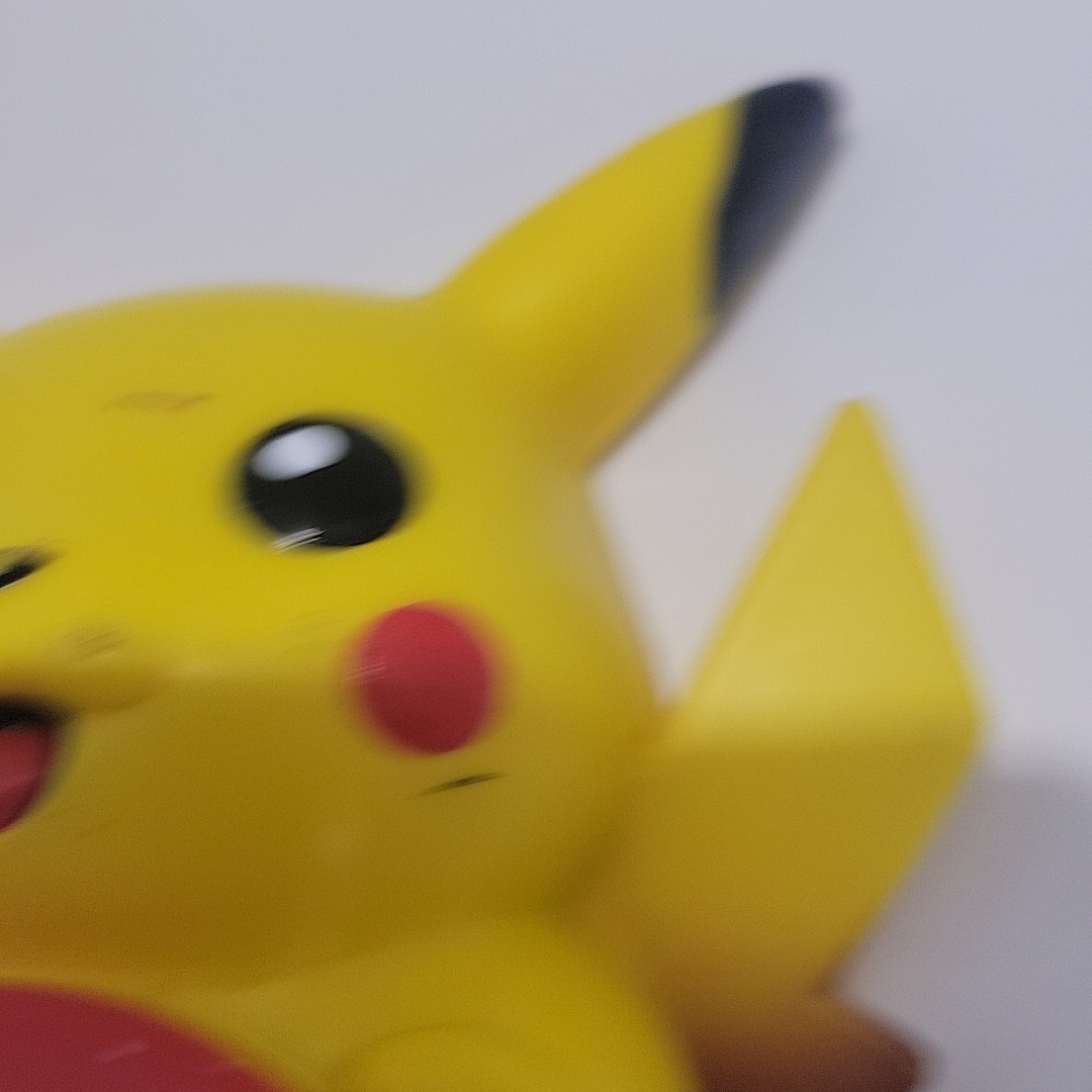 Working VINTAGE Pikachu Talking Calculator Pokémon Calculator 1999