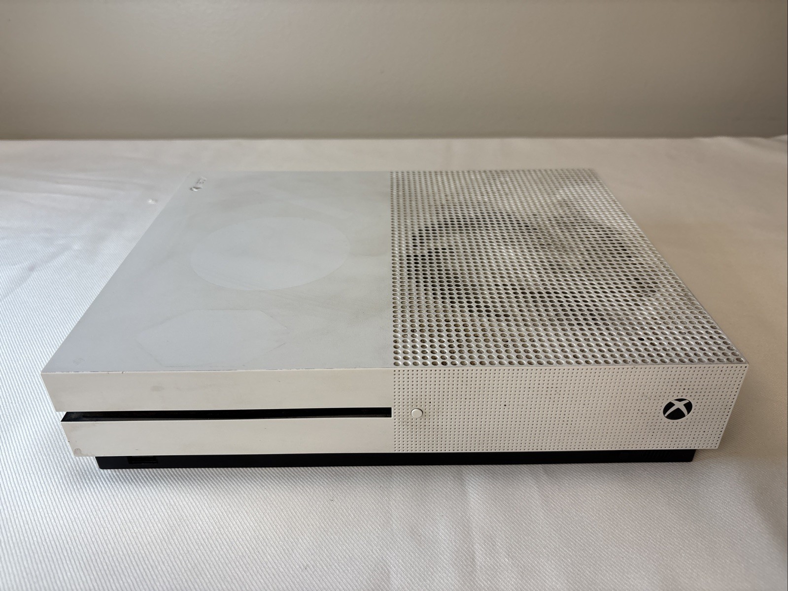 Microsoft Xbox One S (Model 1681) 500GB White Gaming System Console Only, Tested