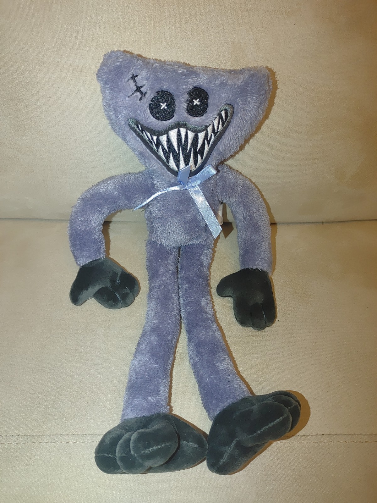 Official Poppy’s Playtime Grey Stitched Huggy Wuggy Plush Toy with Blue Bow