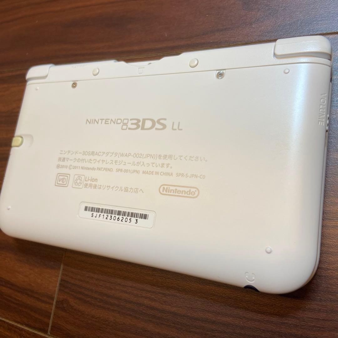 Nintendo 3DSLL White 4668 From Japanc