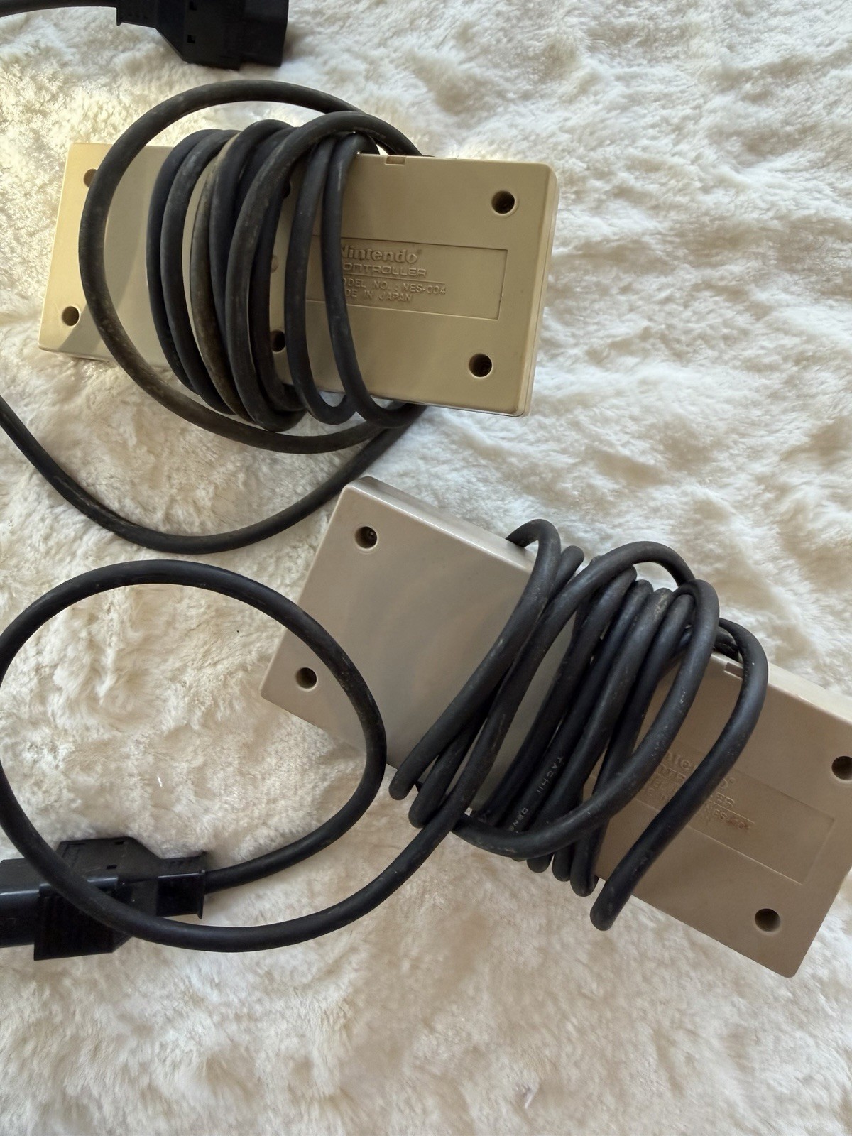 Vintage Nintendo NES OEM qty 2 Controllers