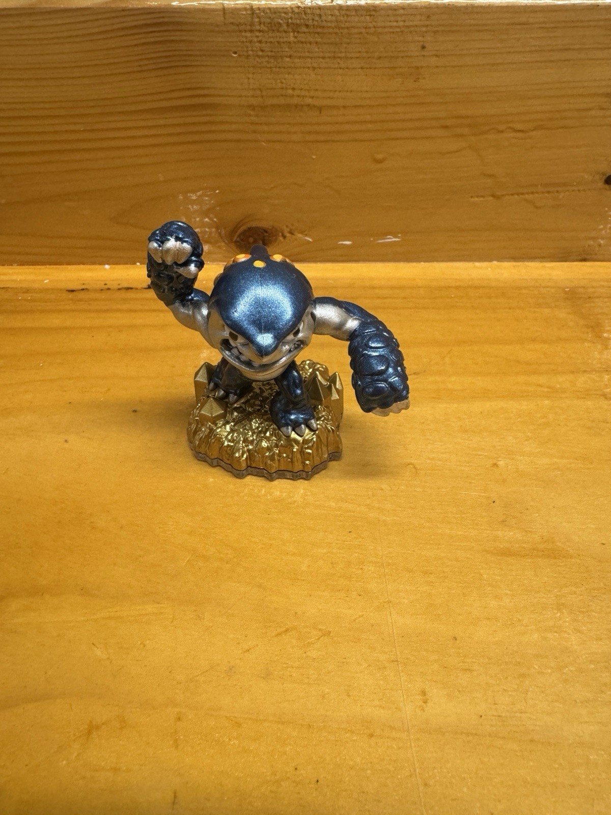 Skylanders Trap Team Eon’s Elite Terrafin Figure Cleaned and Tested