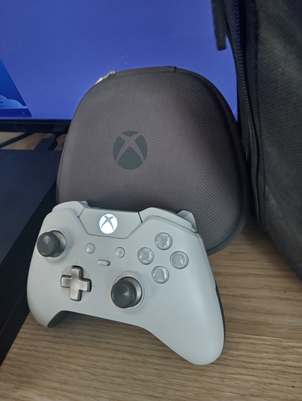 Microsoft Xbox One X 1TB Console System Bundle Elite Controller + Games + Case