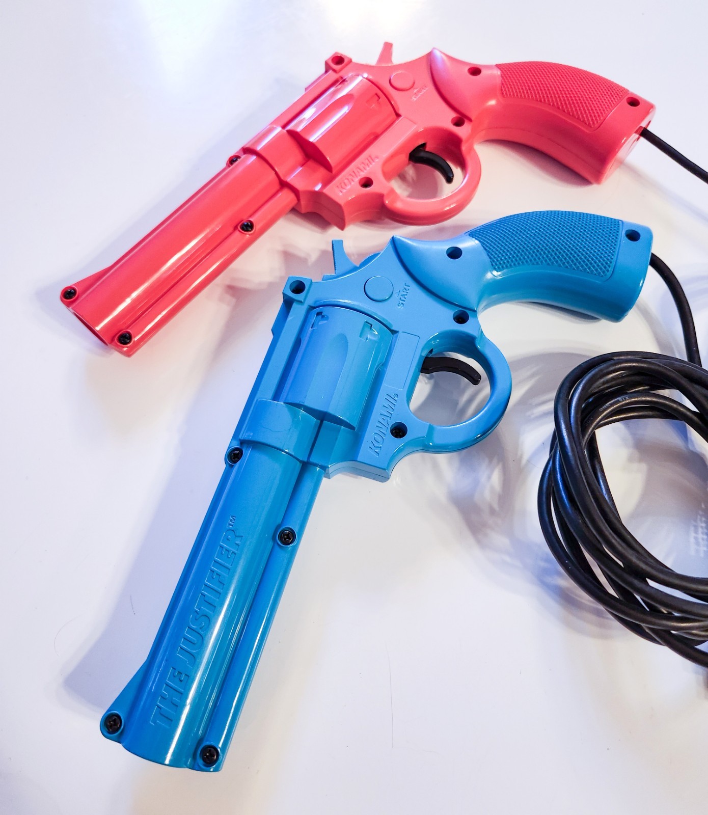 Konami Justifier Blue Pink Light Gun Pair Sega CD Genesis CRT Untested