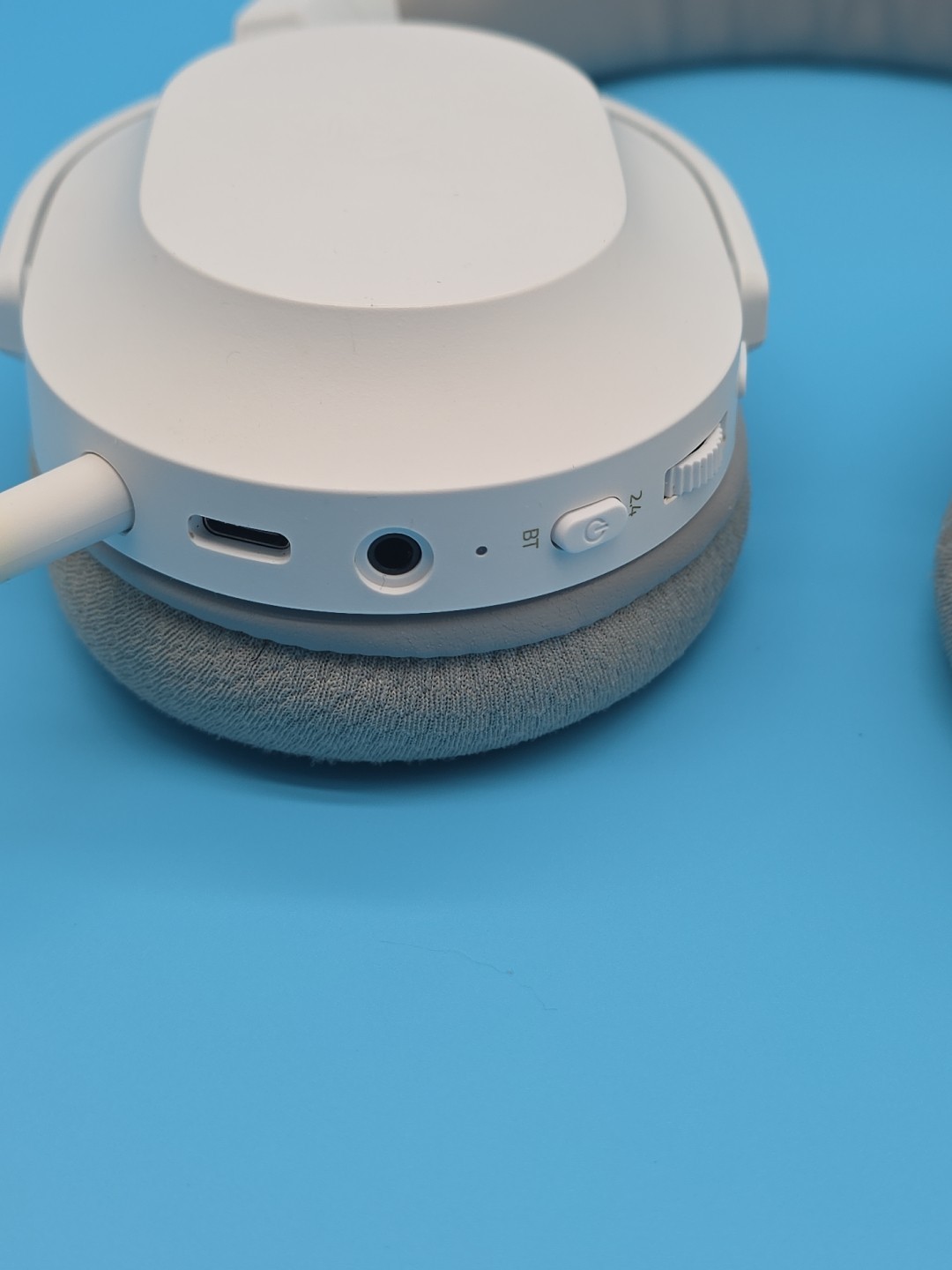 Razer Barracuda X Wireless Gaming Headset – Mercury White ⚠️ No USB Dongle