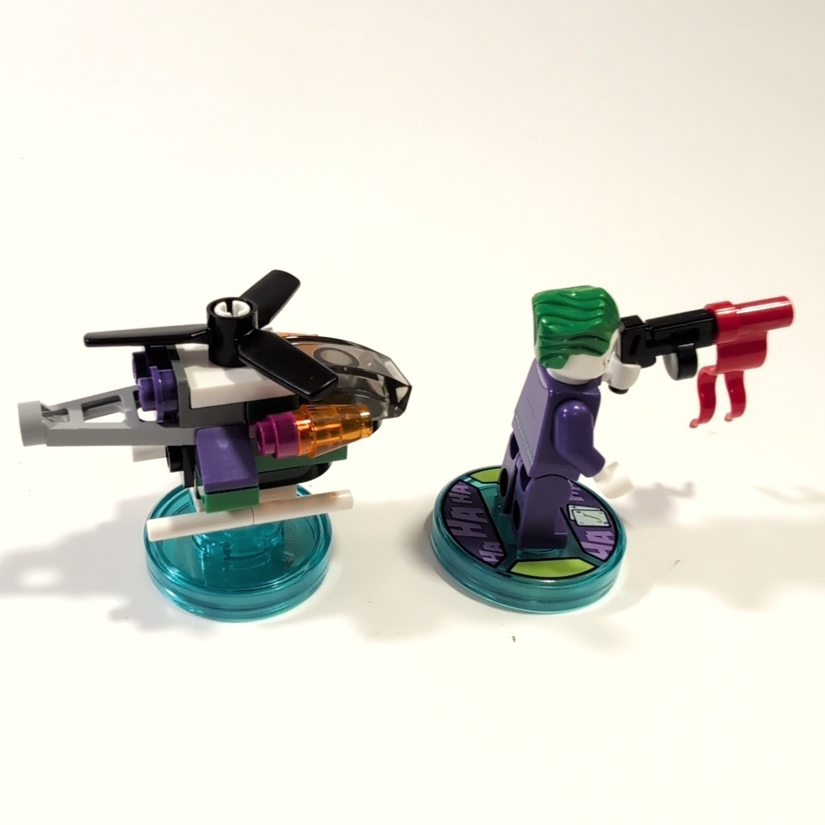 LEGO Dimensions DC Villains Joker & Harley Quinn Team with Vehicle & Helicopter