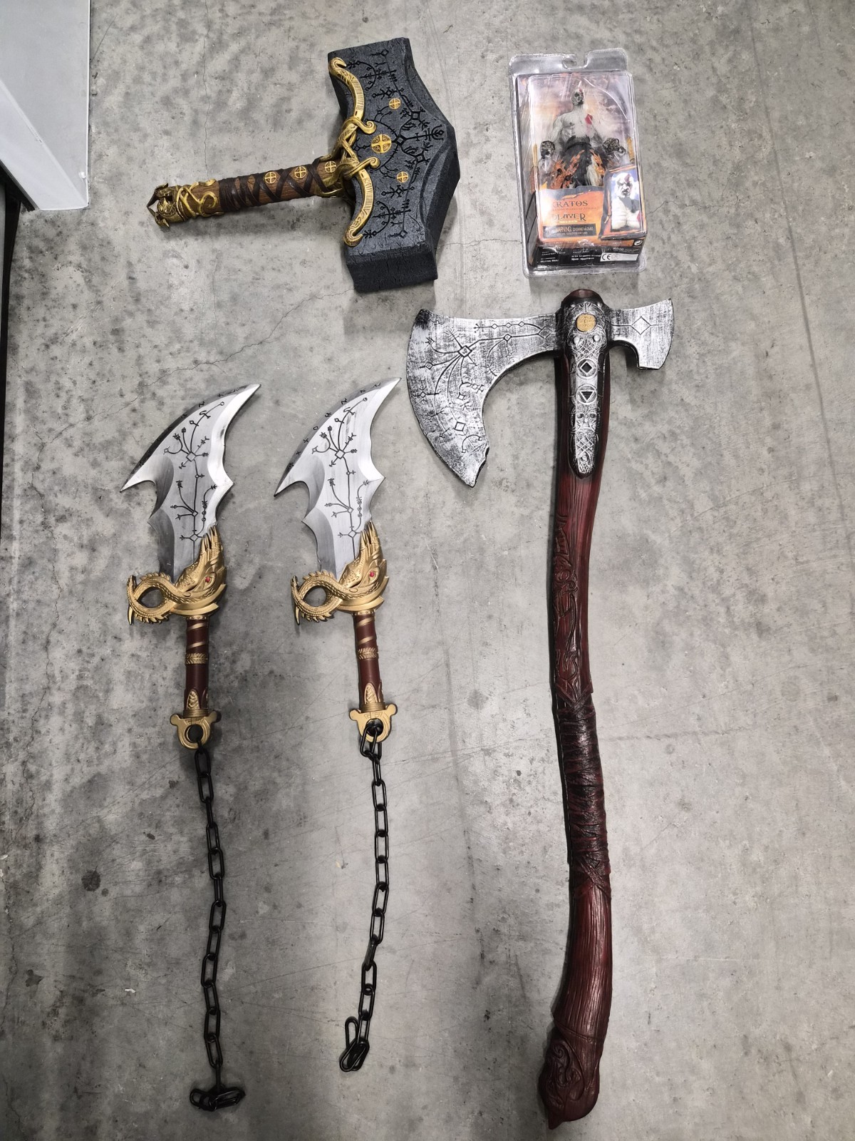 God Of War Weapons And Figure Axe Hammer Blades Of Chaos